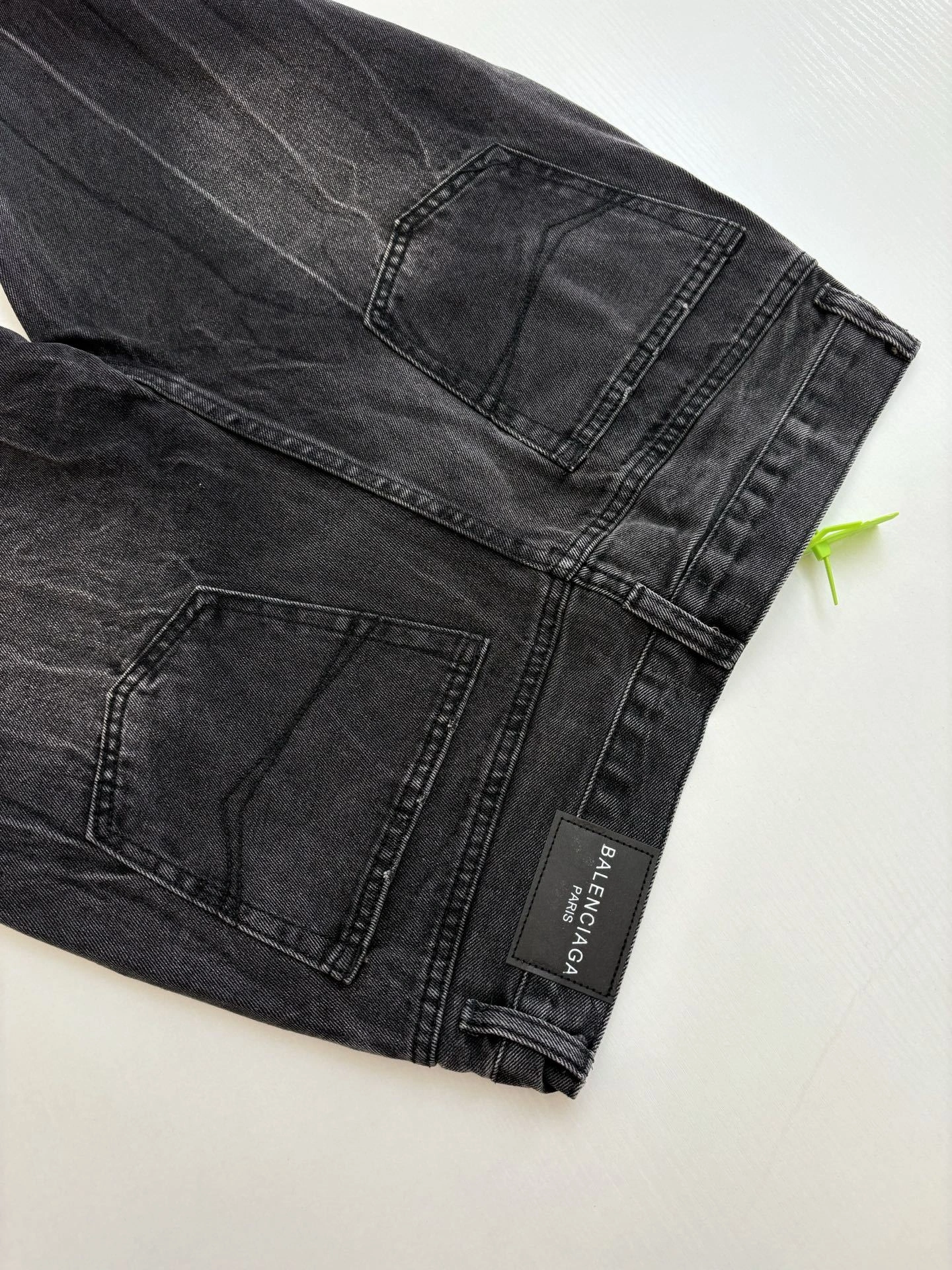 wg.luxury- 218593i16 item:E-F000G2499H